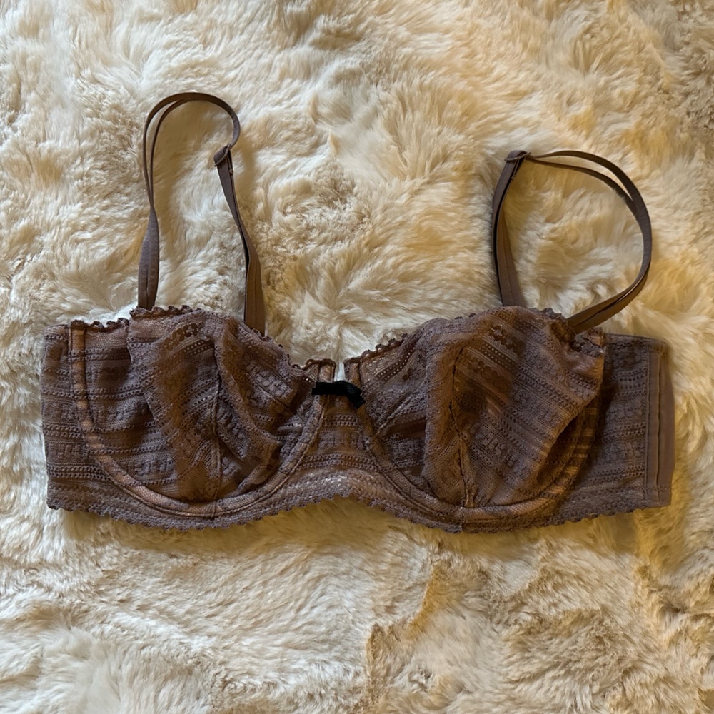 VS grey lace bra!